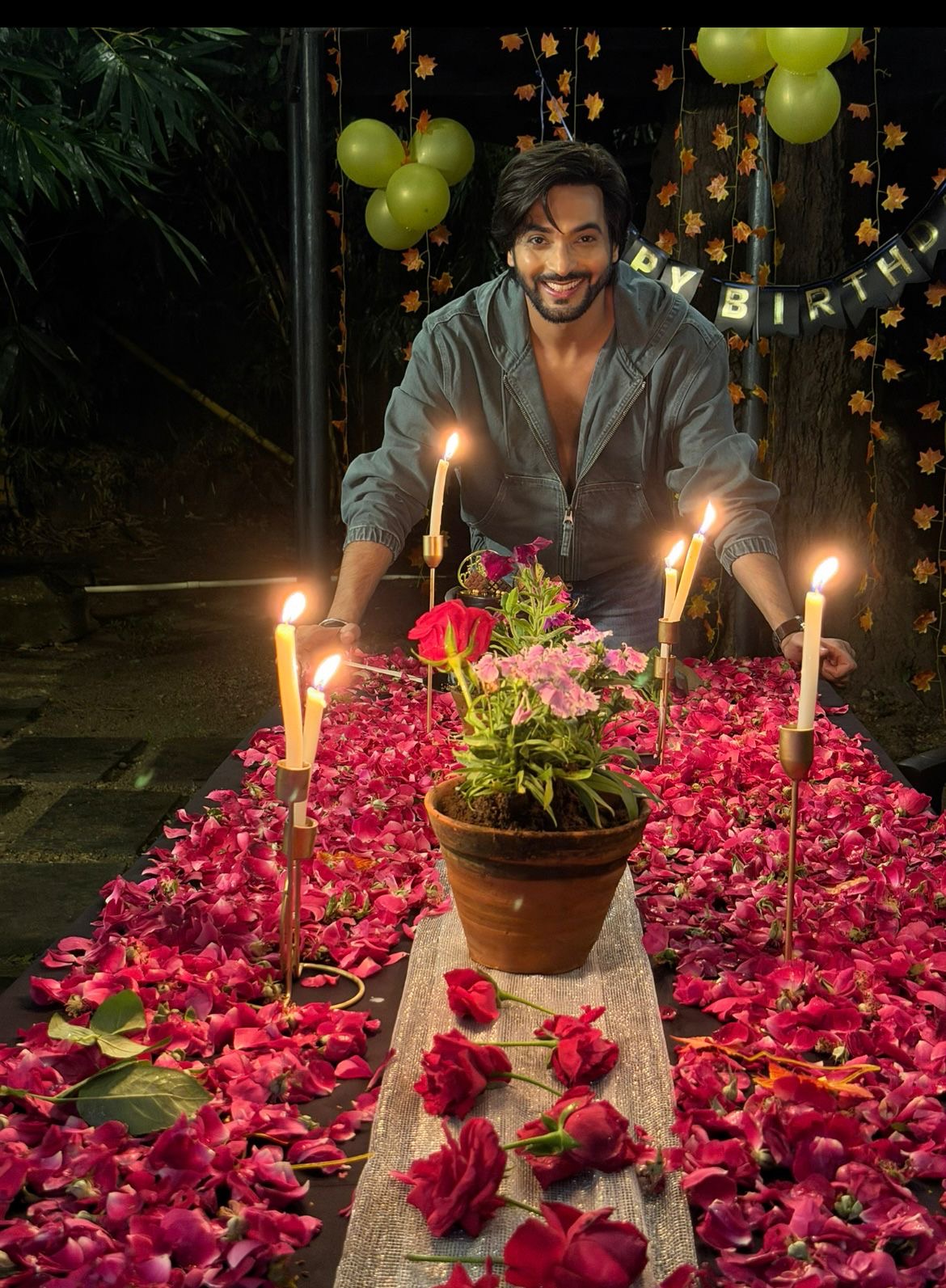 Ashish Dixit Celebrates Birthday at Nagpur Farmhouse with Family and Friends