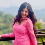 From pure positivity to powerful darker shades, Gouri Agarwal as Kirti is winning hearts with her stunning transformation. ✨